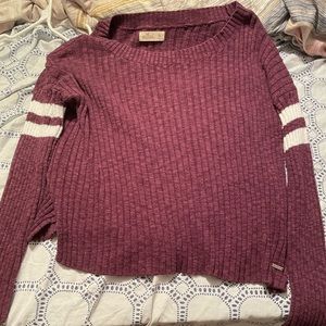 Maroon Hollister sweater